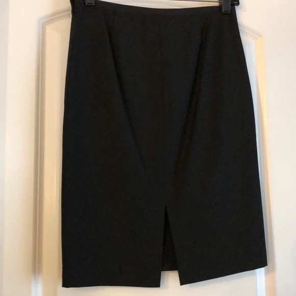 Staple black pencil skirt - Picture 2 of 2